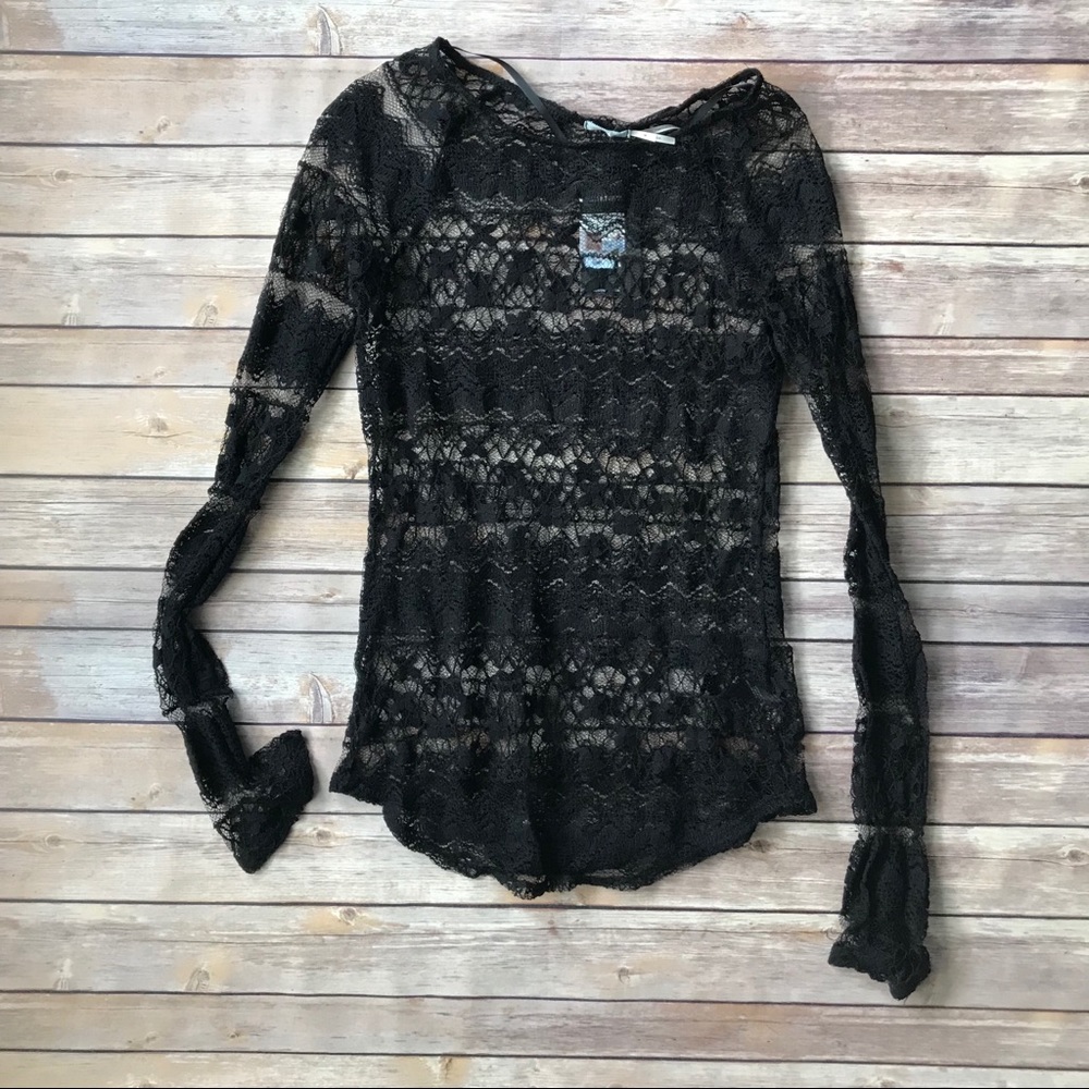 NWT Kimchi Blue Long Sleeve Lacey Top in Black